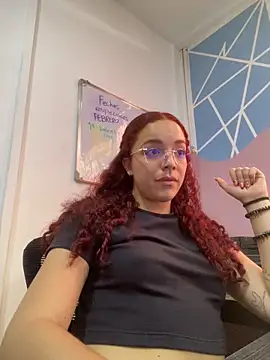 Miss Dior2 online show from February 2026 04:35:01 PM