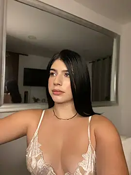  HannahFox  online show from August 2026 11:40:01 PM