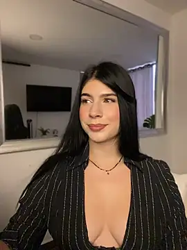  HannahFox  online show from August 2026 10:45:01 PM