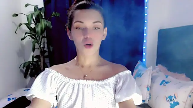 NathalialLooes online show from July 2026 09:20:01 PM