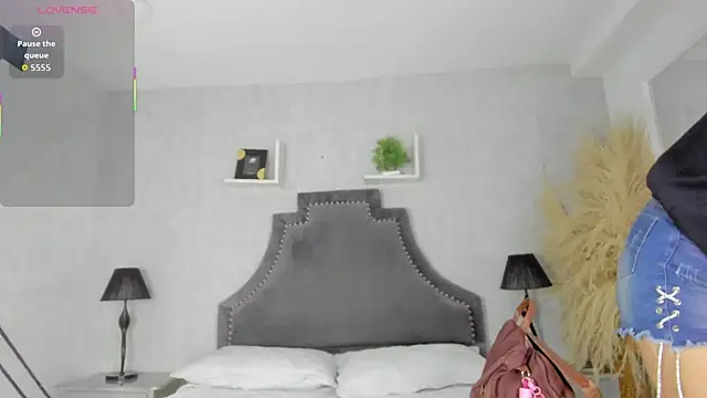 Snapshot of KarelyMitchel chatting on February 2026 01:23:02 PM KarelyMitchel online show from February 2026 01:23:02 PM