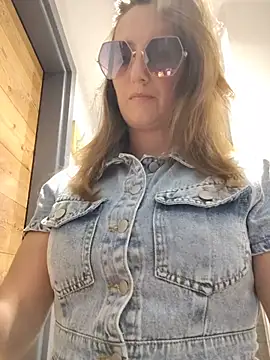 Alexdevil92 online show from June 2026 07:48:01 PM