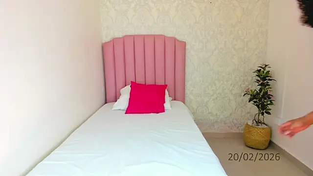 Brit weston online show from February 2026 08:09:02 PM