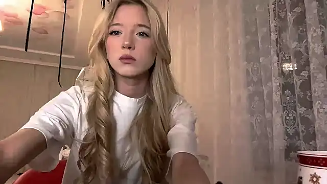 Snapshot of IvyArmbrister chatting on February 2026 08:20:01 PM IvyArmbrister online show from February 2026 08:20:01 PM