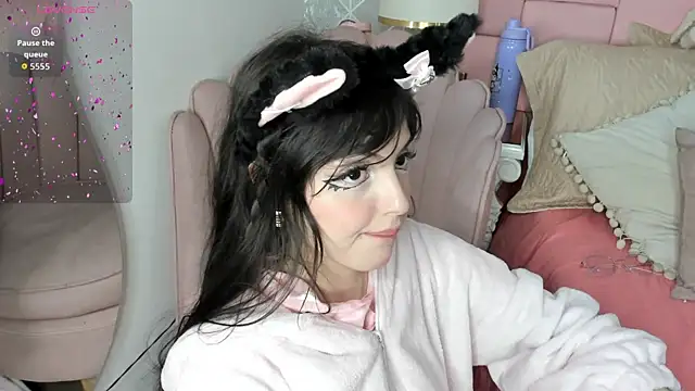 dolly kitter online show from February 2026 11:53:02 AM