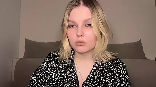 Ophelia Ritz online show from March 2026 12:36:01 AM