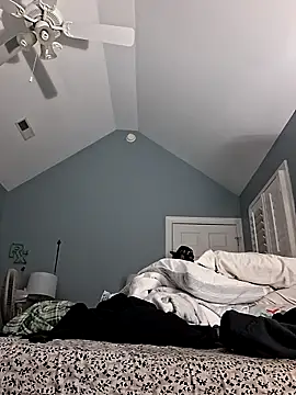 TrndSettr online show from February 2026 11:19:01 PM