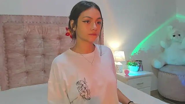 Snapshot of Jennifer_Lee_ chatting on February 2026 10:21:01 PM Jennifer Lee online show from February 2026 10:21:01 PM