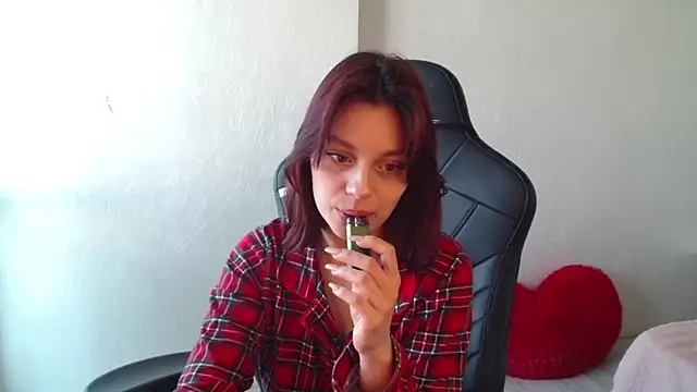 Eva Avea online show from March 2026 07:44:01 AM