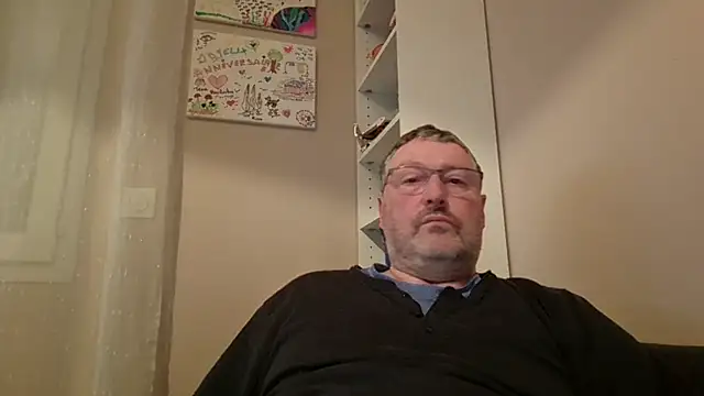 doudou310 online show from February 2026 05:03:02 AM