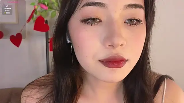 Noiry Vuvez online show from May 2026 08:10:02 PM