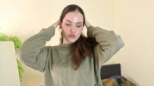 Lili Torin online show from February 2026 03:39:02 PM