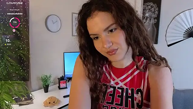 Lili Torin online show from February 2026 09:19:01 AM