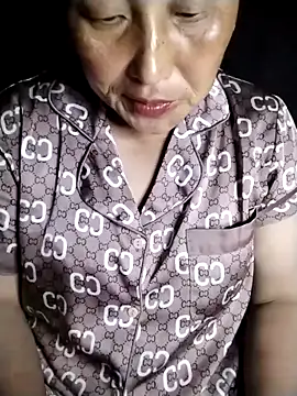 Snapshot of Tina-beo chatting on April 2026 01:54:02 PM Tina-beo online show from April 2026 01:54:02 PM
