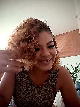 QuartoFechado online show from February 2026 01:48:02 PM