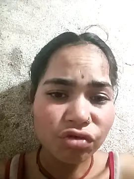 Snapshot of Sunali_Bendre chatting on April 2026 02:37:01 PM Sunali Bendre online show from April 2026 02:37:01 PM
