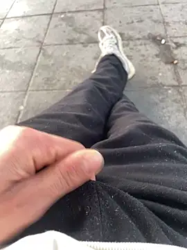 sifoubba91 online show from April 2026 12:49:01 PM