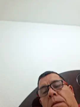 Snapshot of eros3442 chatting on March 2026 04:03:01 AM eros3442 online show from March 2026 04:03:01 AM