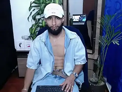 Snapshot of _noahdiaz chatting on February 2026 05:59:02 AM noahdiaz online show from February 2026 05:59:02 AM