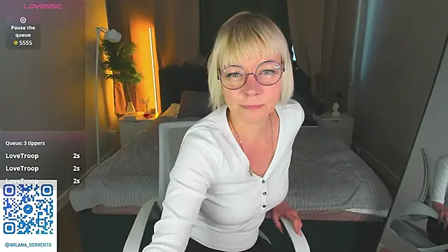Snapshot of Ann_Annise chatting on June 2026 01:01:02 AM Ann Annise online show from June 2026 01:01:02 AM