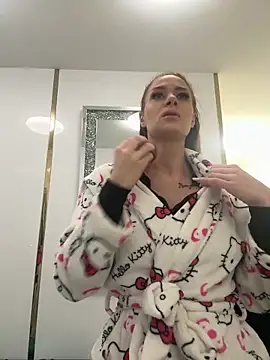 Snapshot of AmeelliaRose chatting on February 2026 07:04:02 PM AmeelliaRose online show from February 2026 07:04:02 PM