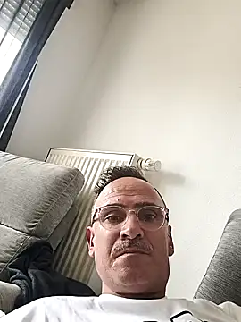 bobo672 online show from March 2026 01:06:02 PM