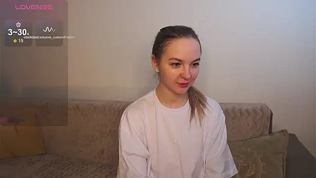 Snapshot of AricaPetties chatting on February 2026 08:05:01 PM AricaPetties online show from February 2026 08:05:01 PM