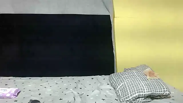 JinglynJuicy22 online show from February 2026 08:19:02 PM