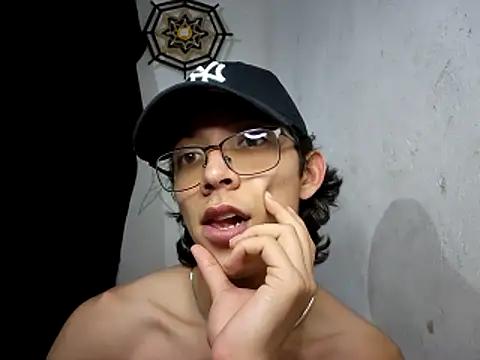 Snapshot of SolRakOF chatting on February 2026 05:25:01 AM SolRakOF online show from February 2026 05:25:01 AM