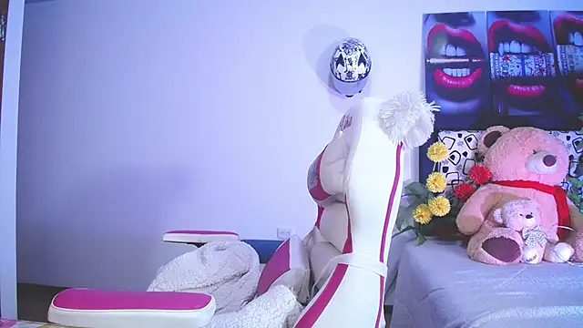 Snapshot of lika_little0 chatting on June 2026 11:08:02 PM lika little0 online show from June 2026 11:08:02 PM