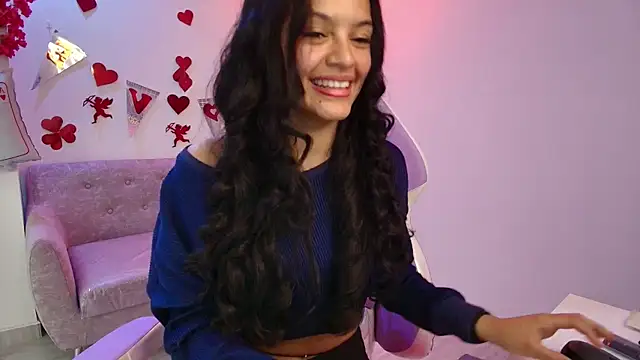 Snapshot of Maddie_T18 chatting on February 2026 11:48:02 AM Maddie T18 online show from February 2026 11:48:02 AM