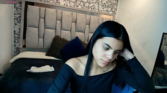 Snapshot of Emily__Cute__ chatting on February 2026 09:04:01 PM Emily Cute online show from February 2026 09:04:01 PM