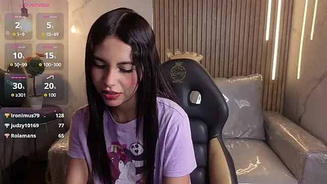 Snapshot of Perla_lovely_ chatting on May 2026 12:24:01 PM Perla lovely online show from May 2026 12:24:01 PM