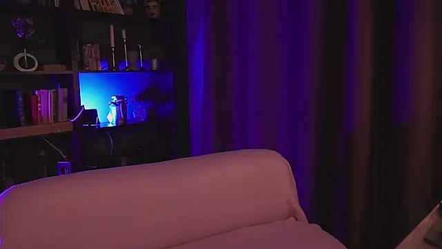 vanessaparadiza online show from March 2026 01:47:01 PM