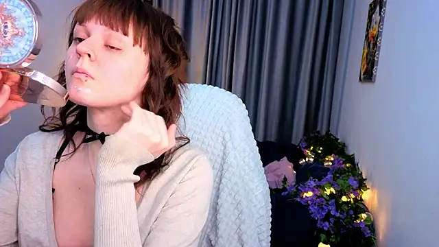 Snapshot of michelewild chatting on February 2026 09:35:02 PM michelewild online show from February 2026 09:35:02 PM