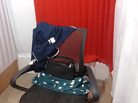 Snapshot of Wild_flower19 chatting on March 2026 03:04:01 PM Wild flower19 online show from March 2026 03:04:01 PM