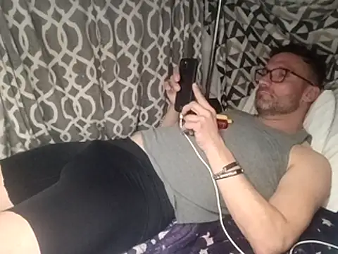 CashDaddyxx online show from March 2026 11:32:02 PM