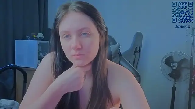 Snapshot of Holy_Kveta chatting on July 2026 02:22:01 AM Holy Kveta online show from July 2026 02:22:01 AM