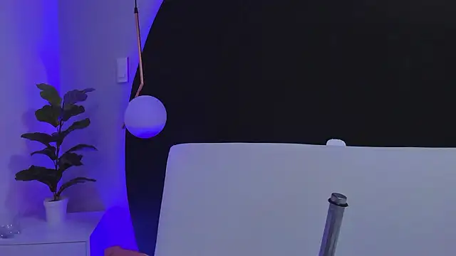 lunamiller 01 online show from March 2026 06:05:02 AM