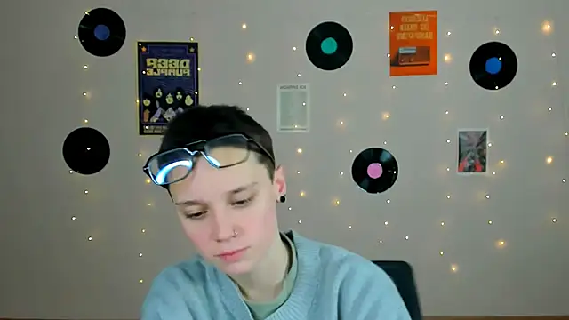 Snapshot of emi_fade chatting on February 2026 09:26:02 AM emi fade online show from February 2026 09:26:02 AM