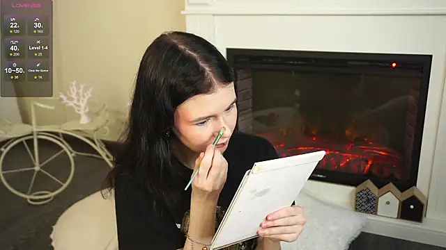 Snapshot of Glow_hollow chatting on February 2026 04:11:01 AM Glow hollow online show from February 2026 04:11:01 AM