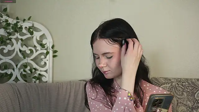 Snapshot of Glow_hollow chatting on February 2026 03:47:02 AM Glow hollow online show from February 2026 03:47:02 AM