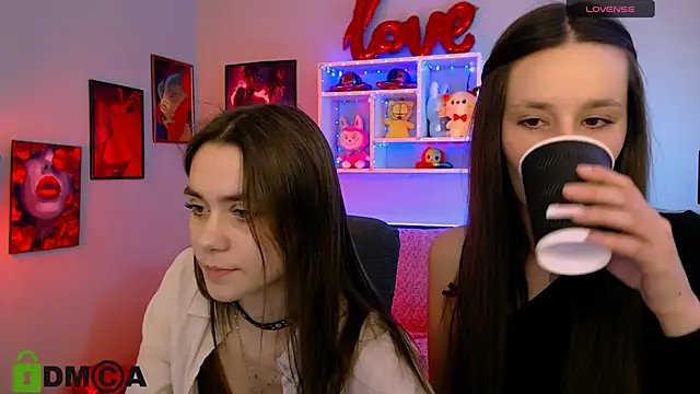 laurenmurrr online show from March 2026 10:22:01 AM