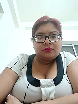 Snapshot of Elie_Hallway chatting on February 2026 06:17:02 PM Elie Hallway online show from February 2026 06:17:02 PM