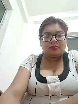 Snapshot of Elie_Hallway chatting on February 2026 05:57:02 PM Elie Hallway online show from February 2026 05:57:02 PM