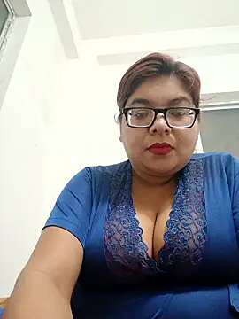 Elie Hallway online show from March 2026 06:25:01 PM