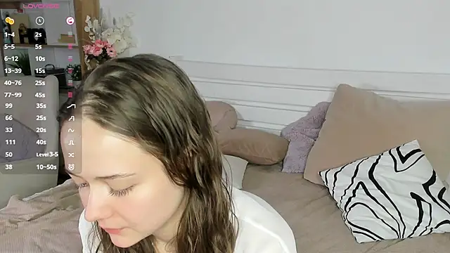 MalvinaTrafford online show from April 2026 09:48:02 PM