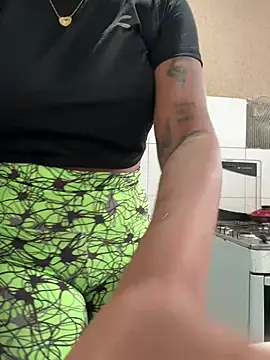 Manu Manu05 online show from April 2026 05:13:02 PM