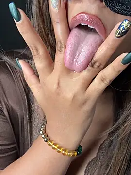 queen-panda online show from February 2026 09:33:02 PM