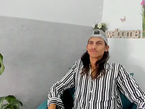 Noha-Smith online show from February 2026 04:33:01 AM